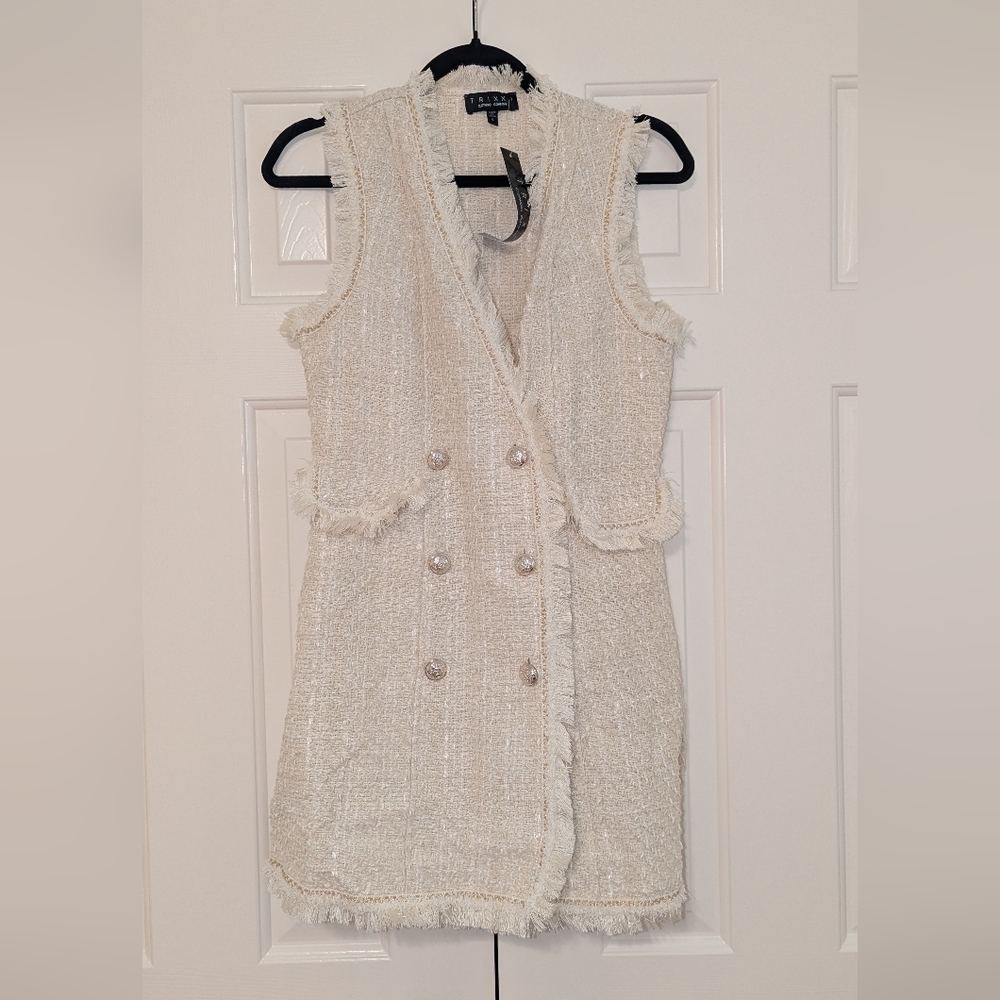 Chic Sleeveless Tweed Dress with Fringe